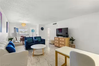 Photo #3: 2575751 Listing