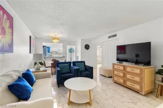 Photo #4: 2575751 Listing