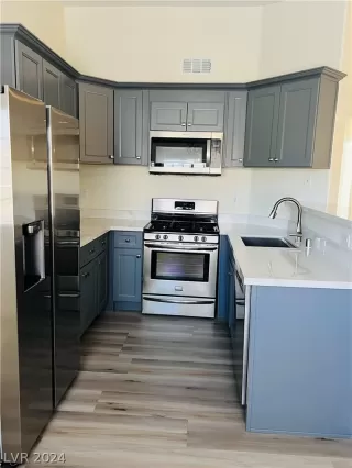 Photo #4: 2575809 Listing 