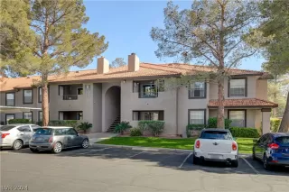 Photo #2: 2575850 Listing