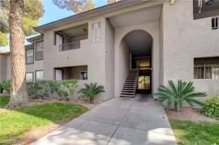 Photo #3: 2575850 Listing