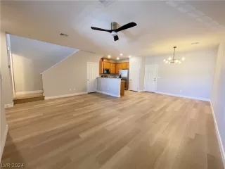 Photo #1: 2575898 Listing 