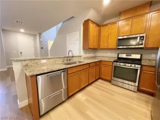 Photo #3: 2575898 Listing 