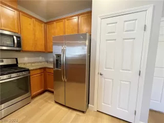 Photo #5: 2575898 Listing 