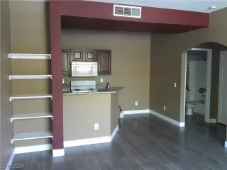 Photo #2: 2575911 Listing 