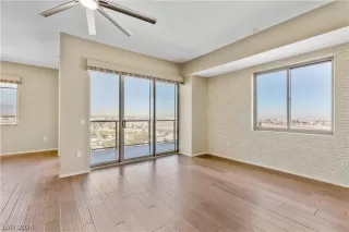 Photo #2: 2575917 Listing 