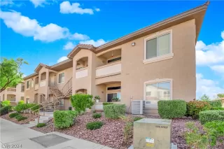 Photo #3: 2575921 Listing