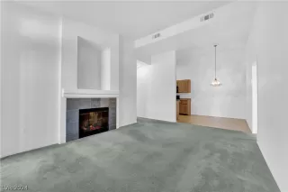 Photo #5: 2575921 Listing