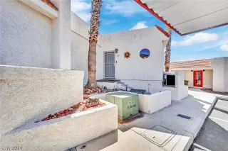 Photo #1: 2575925 Listing