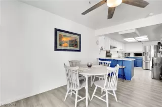 Photo #6: 2575925 Listing