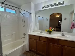 Photo #5: 2575932 Listing 