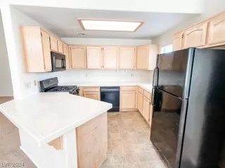 Photo #4: 2575998 Listing 