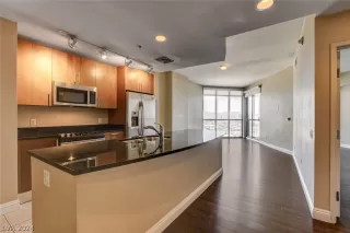 Photo #2: 2576007 Listing 