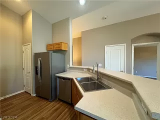 Photo #6: 2576017 Listing 