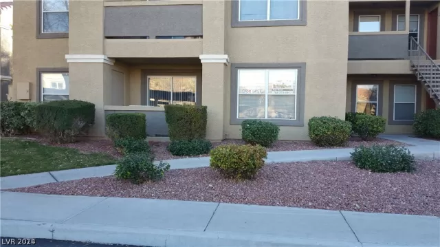 MLS: 2576035 Condo For Sale