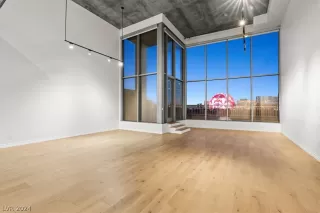 Photo #3: 2576041 Listing 