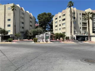 Photo #2: 2576068 Listing 