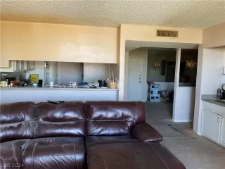 Photo #3: 2576068 Listing 