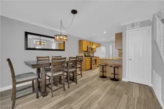 Photo #5: 2576090 Listing