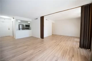 Photo #3: 2576142 Listing 