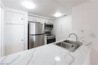 Photo #6: 2576142 Listing 