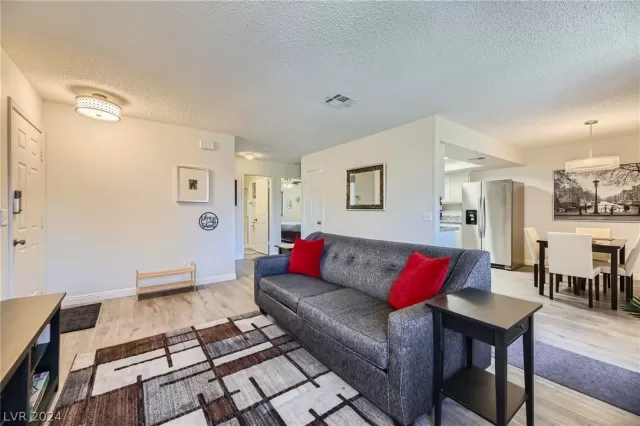 MLS: 2576146 Condo For Sale