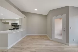 Photo #3: 2576157 Listing 