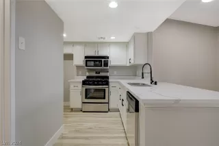 Photo #6: 2576157 Listing 