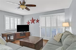 Photo #2: 2576172 Listing