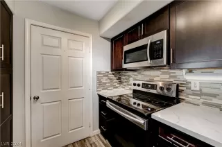 Photo #5: 2576180 Listing 