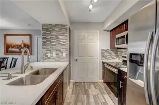 Photo #6: 2576180 Listing 