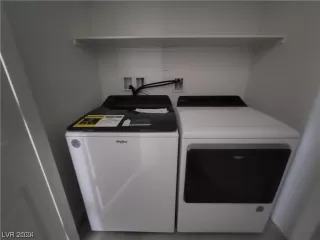 Photo #5: 2576207 Listing 