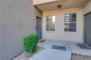 Photo #2: 2576302 Listing