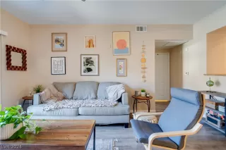 Photo #5: 2576302 Listing