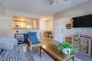 Photo #6: 2576302 Listing