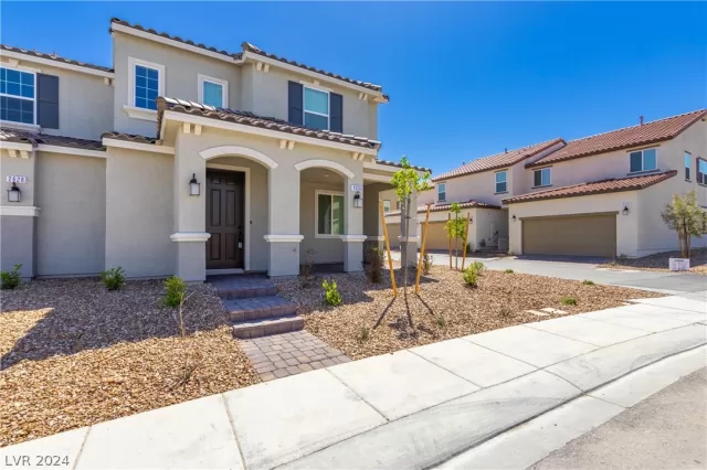 MLS: 2576353 Condo For Sale