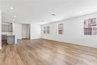Photo #2: 2576353 Listing 
