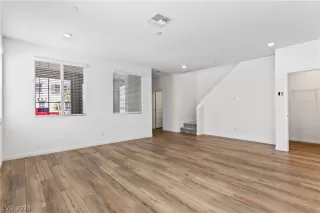 Photo #4: 2576353 Listing 