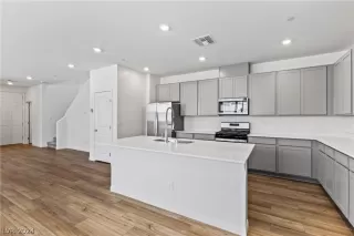 Photo #6: 2576353 Listing 