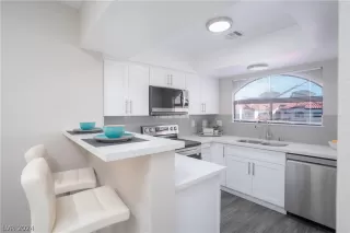 Photo #1: 2576373 Listing