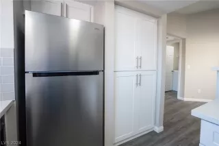 Photo #5: 2576373 Listing