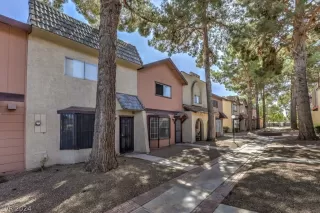 Photo #2: 2576386 Listing