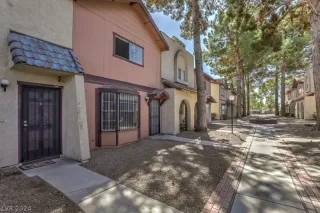 Photo #3: 2576386 Listing