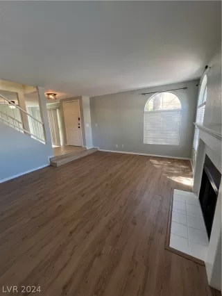 Photo #3: 2576401 Listing 