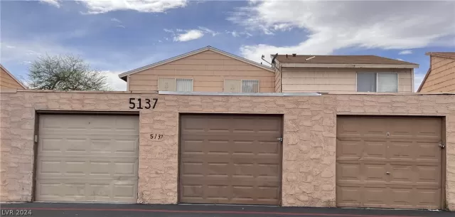 MLS: 2576417 Condo For Sale