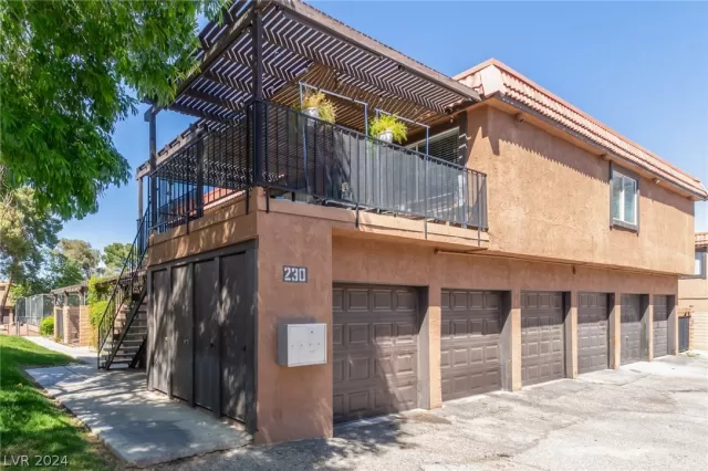 MLS: 2576425 Condo For Sale