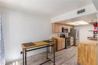 Photo #6: 2576425 Listing