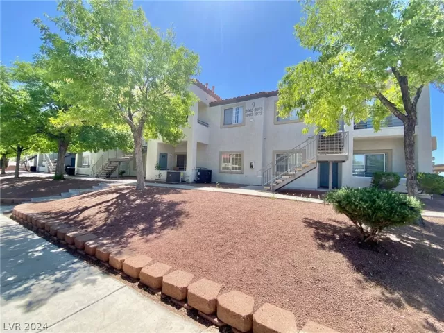 MLS: 2576430 Condo For Sale