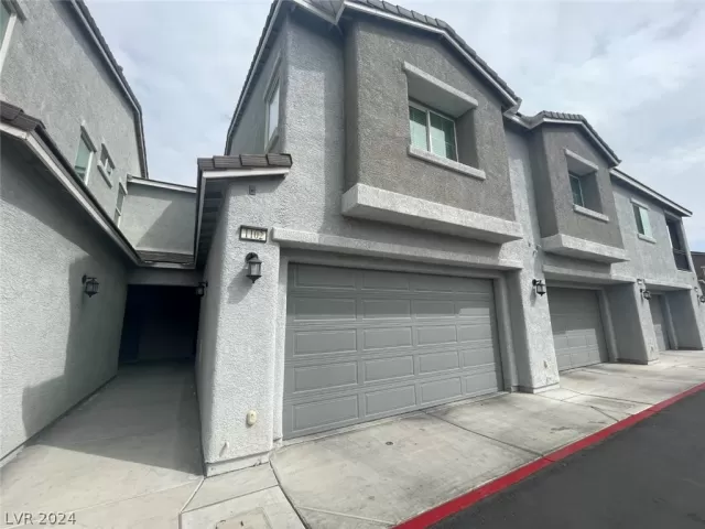 MLS: 2576433 Condo For Sale