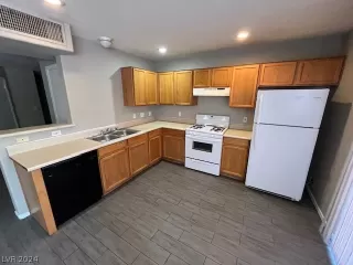 Photo #5: 2576445 Listing 